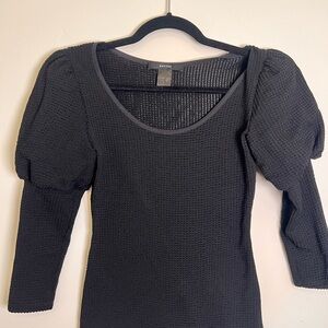 EUC SMYTHE Juliet Rib knit top. Women’s long puff sleeve black . Size small
